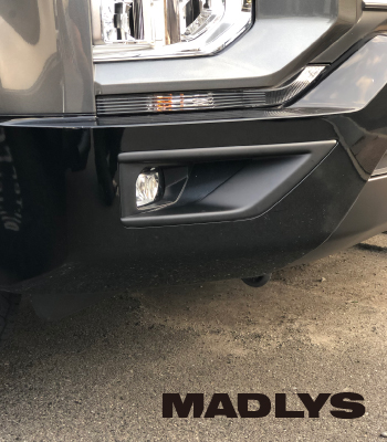 MADLYS フォグランプベゼルカバー　マットブラックペイント済み［後期型］